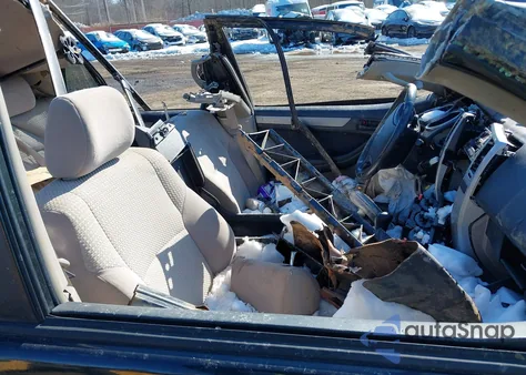 2004 Toyota 4Runner Sr5 V6 from USA, damaged, VIN JTEZU14R040023340